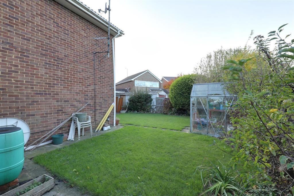 Northwood Drive, Sittingbourne 3 bed house £344,500
