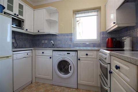 2 bedroom flat for sale - Old Milton Road, New Milton, Hampshire