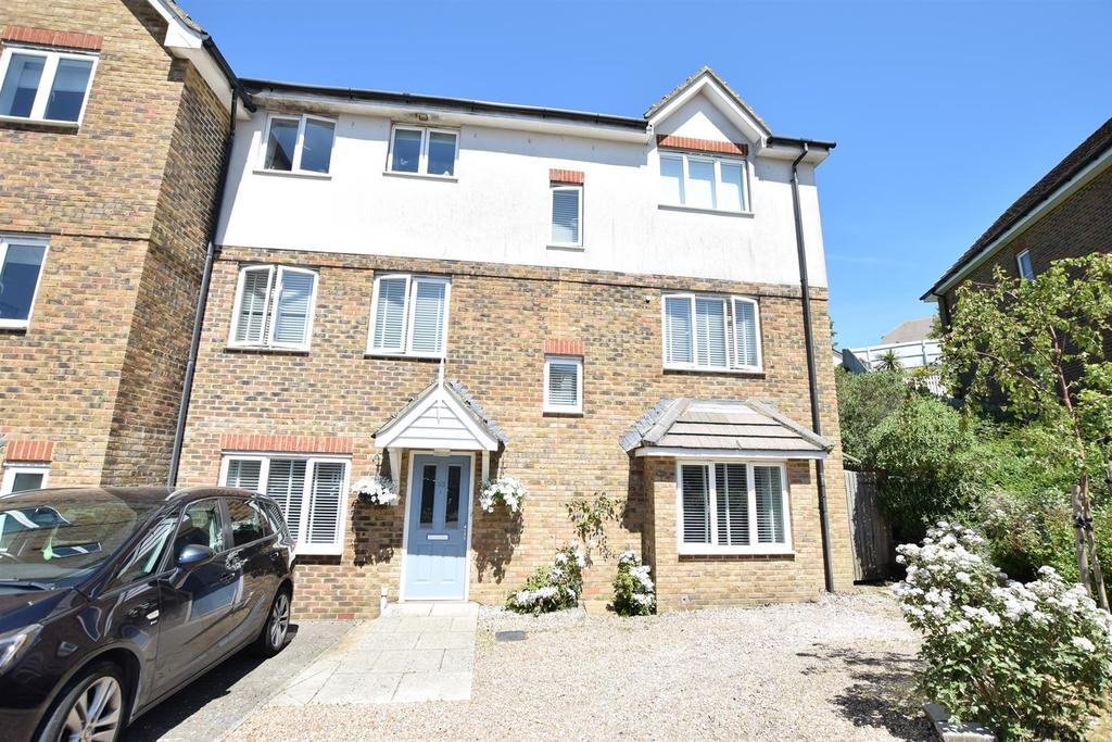 Welton Rise, St. LeonardsOnSea 6 bed end of terrace house £425,000