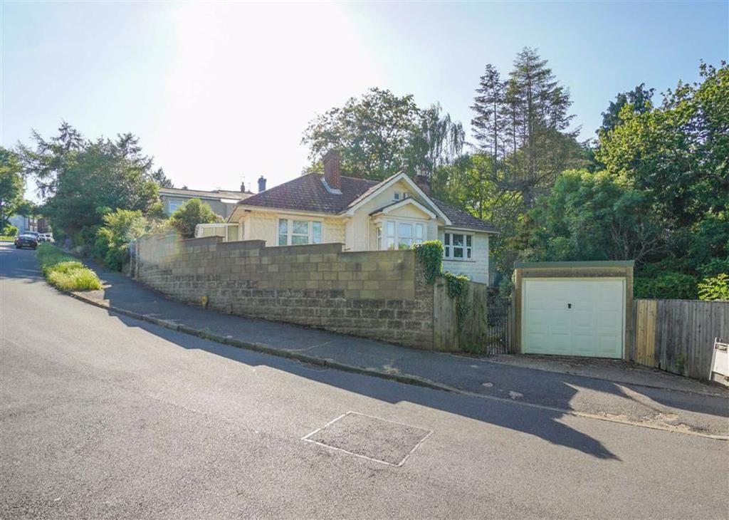 Vale Road, St. Leonardsonsea, East Sussex 3 bed detached bungalow £