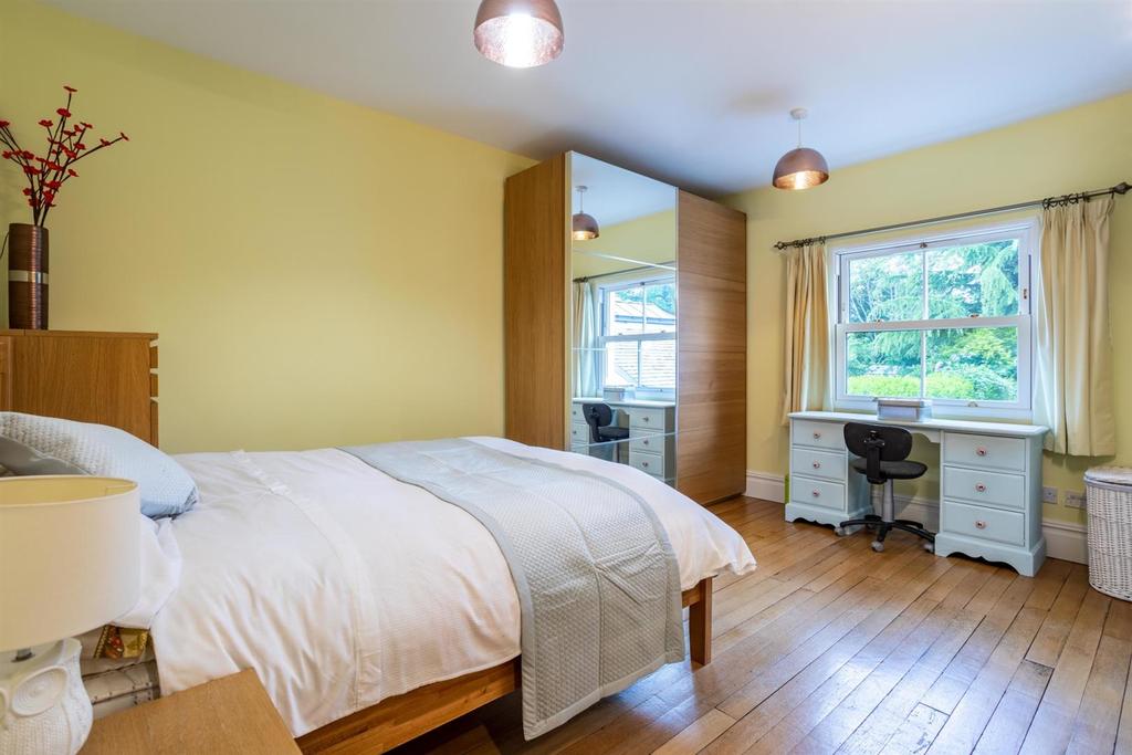 8466565-interior26.jpg