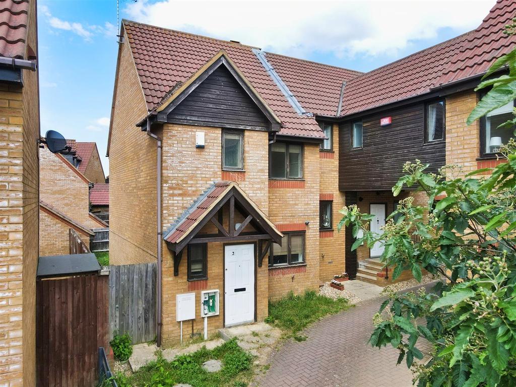 Forthill Place, Shenley Church End, Milton Keynes 3 bed semidetached