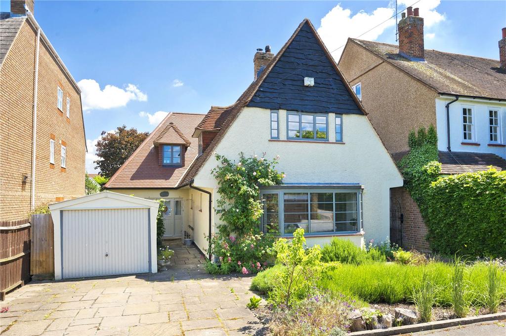Kings Drive, Thames Ditton, Surrey, KT7 3 bed detached house for sale