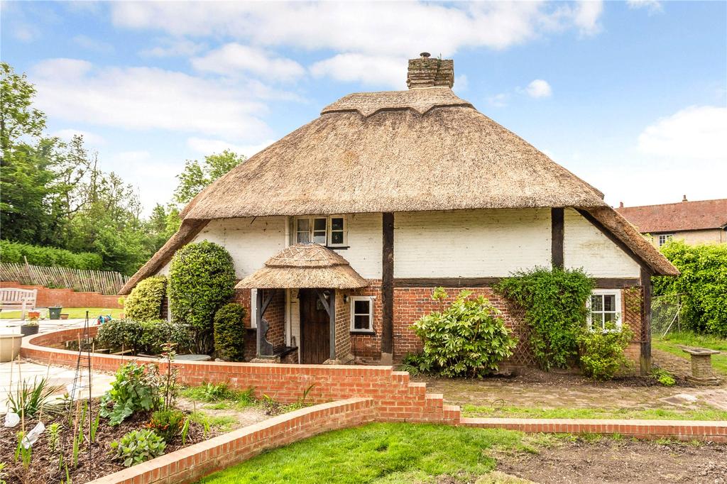 Park Lane, Harefield, Uxbridge... 2 bed detached house £750,000