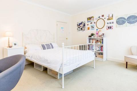 4 bedroom flat to rent, NW1