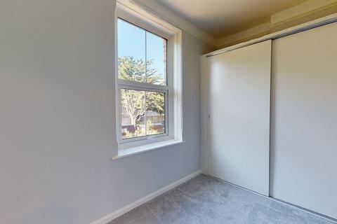 Flat 3, 127 Cheriton Road, Folkestone, CT19 5HD