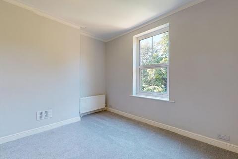 Flat 3, 127 Cheriton Road, Folkestone, CT19 5HD