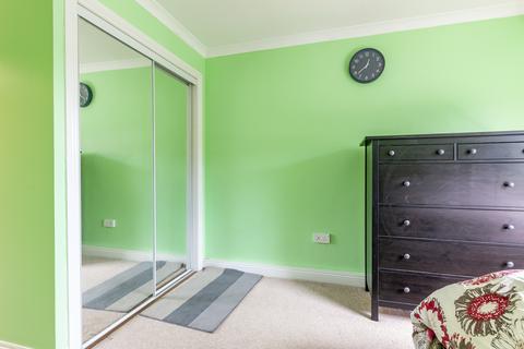 4 bedroom property to rent - Craigmount Brae  Edinburgh EH12 8XD United Kingdom