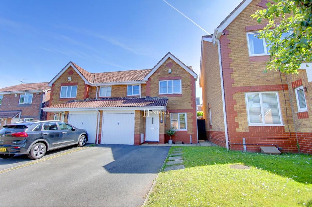 Hollington Drive, Pontprennau, Cardiff 3 bed semidetached house £300,000