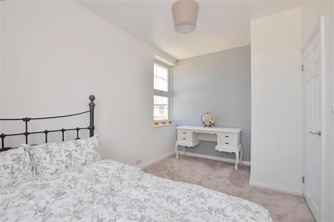 5 Keith Road, London, E17 5BX