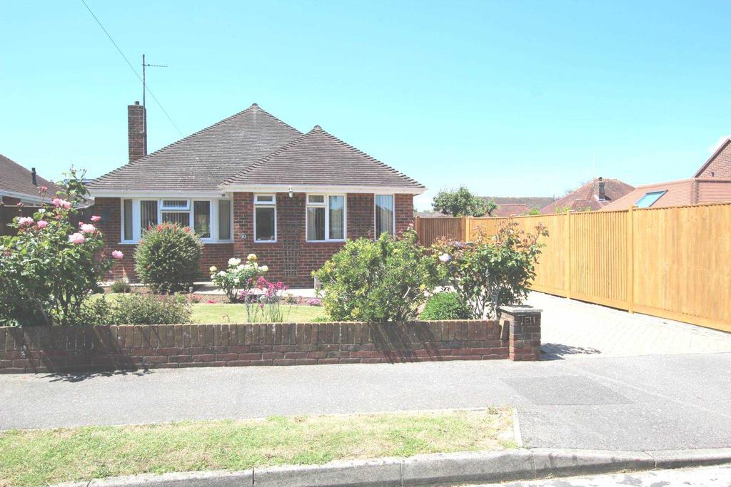 Willingdon Way, Eastbourne, BN22 0NJ 3 bed detached bungalow £440,000