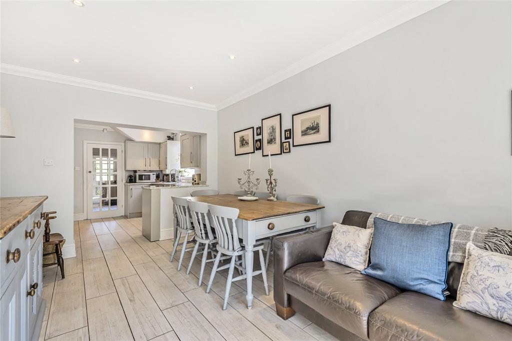 Grange Lane, Bromham, Bedfordshire, MK43 4 bed detached house £675,000