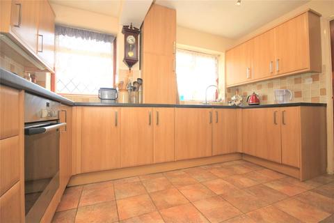 10 Deirdre Close, Wickford, SS12 0AZ
