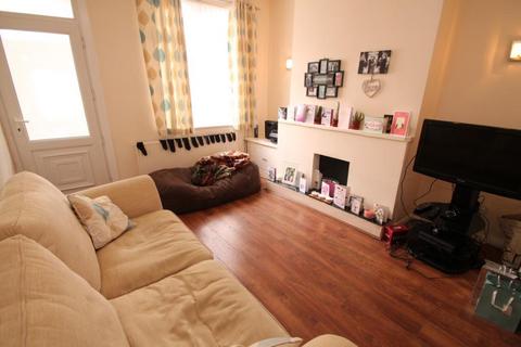 2 bedroom terraced house to rent, Albion Street, Sale, M33