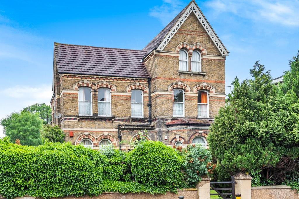Crescent Road, Beckenham 7 bed detached house £1,600,000