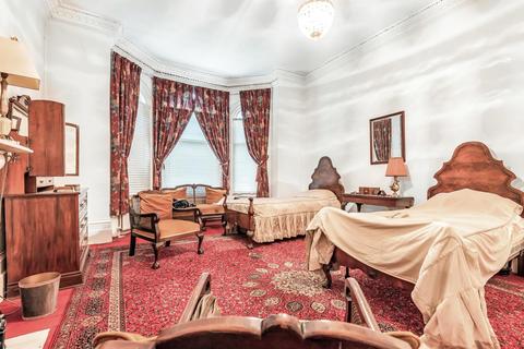 20 Crescent Road, Beckenham, BR3 6NE