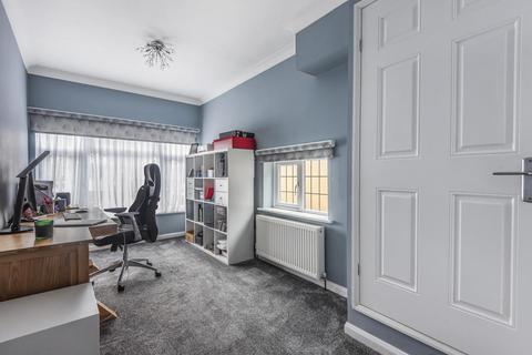 32 Braeside, Beckenham, BR3 1SU