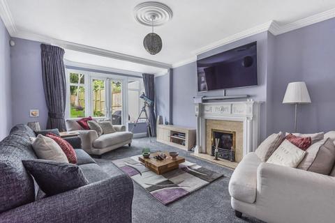 32 Braeside, Beckenham, BR3 1SU