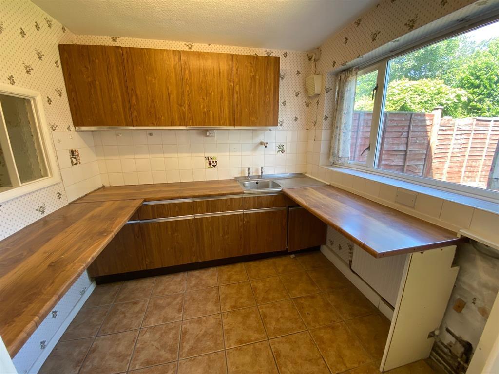 Pargeter Street, Stourbridge, DY8 1AU 3 bed terraced house £190,000