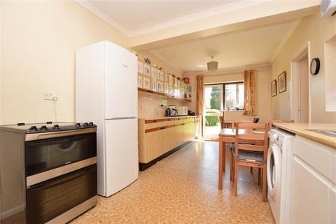 8 Broadbridge Lane, Smallfield, Horley, RH6 9RE