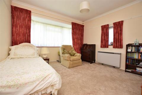 8 Broadbridge Lane, Smallfield, Horley, RH6 9RE
