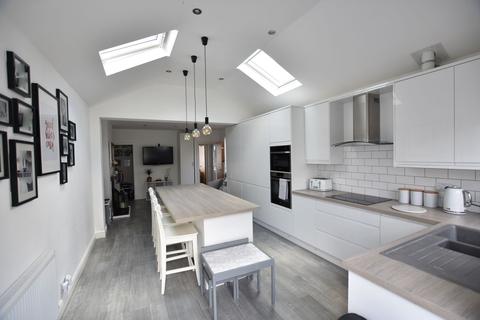 70 Hamilton Road, Feltham, TW13 4PX