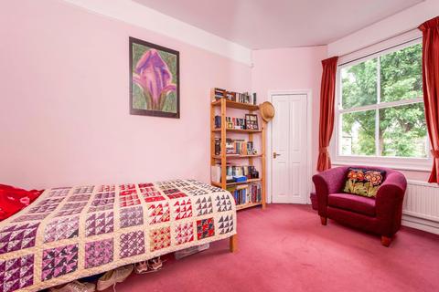 55 Lime Grove, New Malden, KT3 3TP