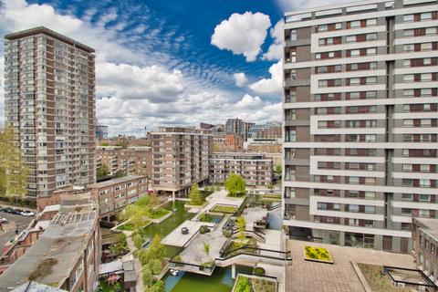 2 bedroom apartment to rent, The Water Gardens, London