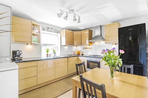 7 Wilcox Close, London, SW8 2UD