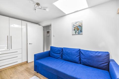 7 Wilcox Close, London, SW8 2UD