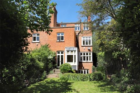 20 Lancaster Road, London, SW19 5DD