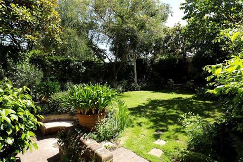 20 Lancaster Road, London, SW19 5DD