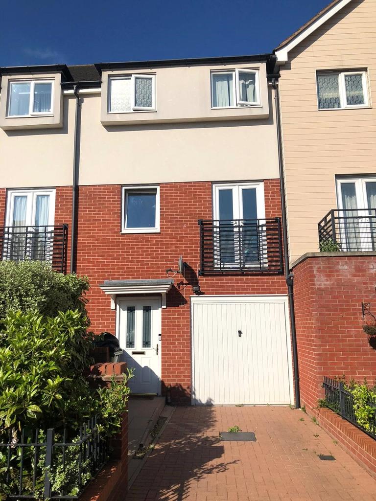 Tumbler Grove, Wolverhampton, WV10 4 bed terraced house £180,000