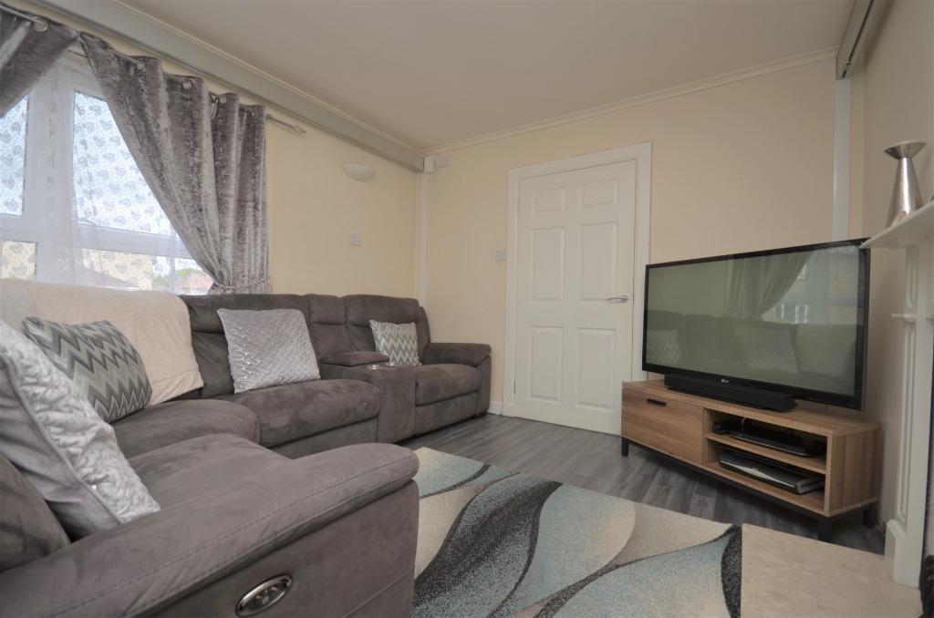 Kirkton Crescent, Cardross, Argyll and Bute, G82 5PH 3 bed flat £95,000