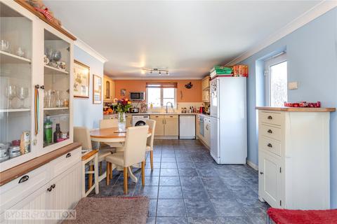3 Lupin Close, Oldham, OL1 4TJ