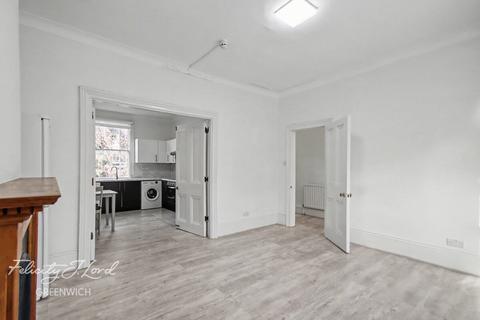 4 bedroom semi-detached house to rent, Egerton Drive, London