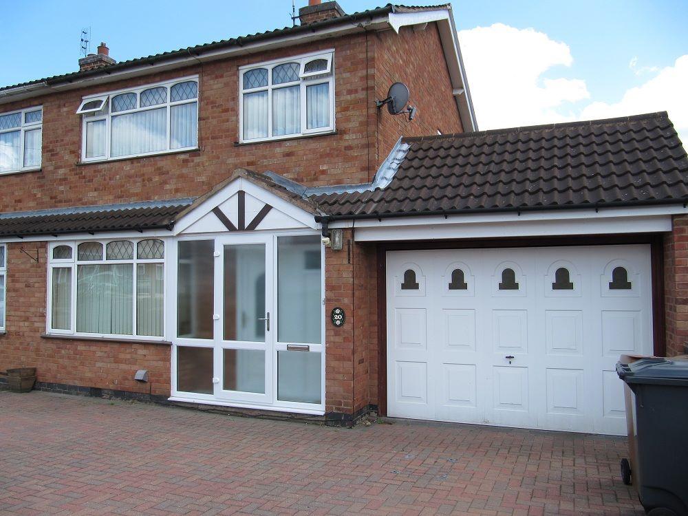 Ramsey Close, Hinckley 4 bed semidetached house £875 pcm (£202 pw)