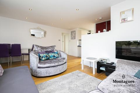 16 Fir Trees, Epping, CM16 6SJ