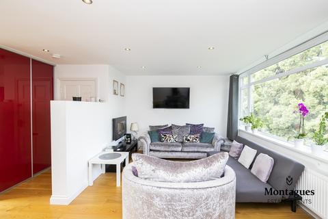 16 Fir Trees, Epping, CM16 6SJ