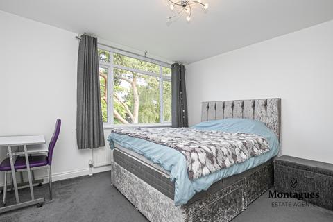 16 Fir Trees, Epping, CM16 6SJ