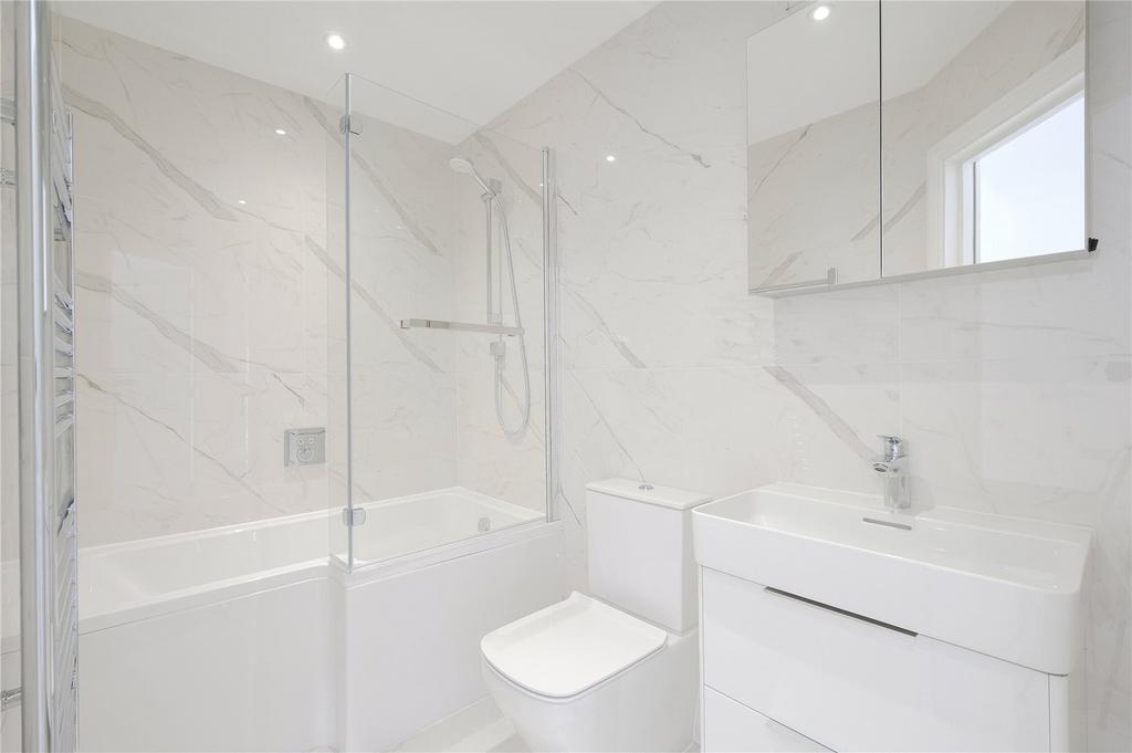 En Suite Bathroom
