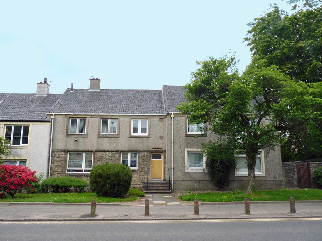 Main Street, The Village, East Kilbride G74 2 bed flat for sale £90,000