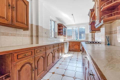29 Green Way, London, SE9 5SZ