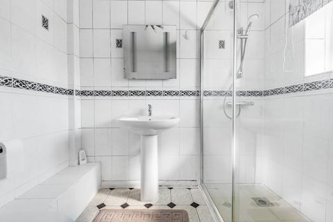 29 Green Way, London, SE9 5SZ