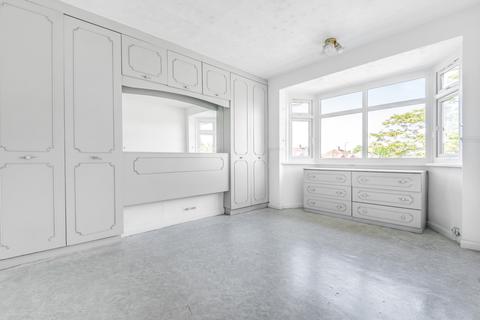 29 Green Way, London, SE9 5SZ