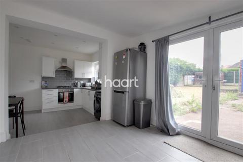 4 bedroom semi-detached house to rent, Mayfield Road
