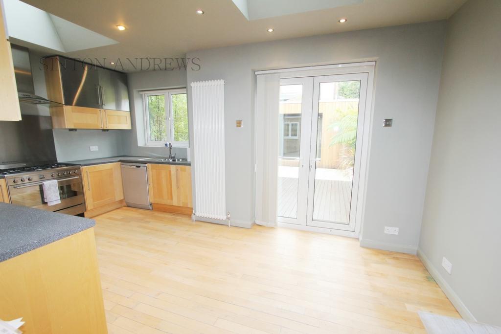 Cairn Avenue, Ealing, W5 4 bed house £3,100 pcm (£715 pw)