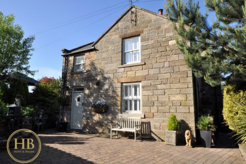 4a The Cliff, Iburndale, Whitby, YO22 5DS