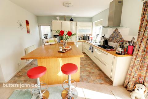 45 Beechfield, Moulton, Northwich, CW9 8PF