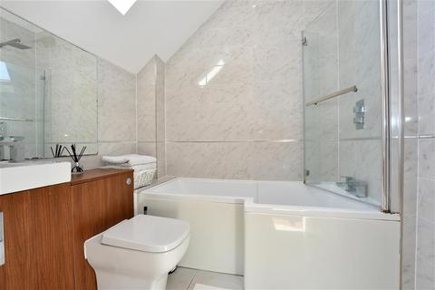 40 East Road, Welling, DA16 3DT